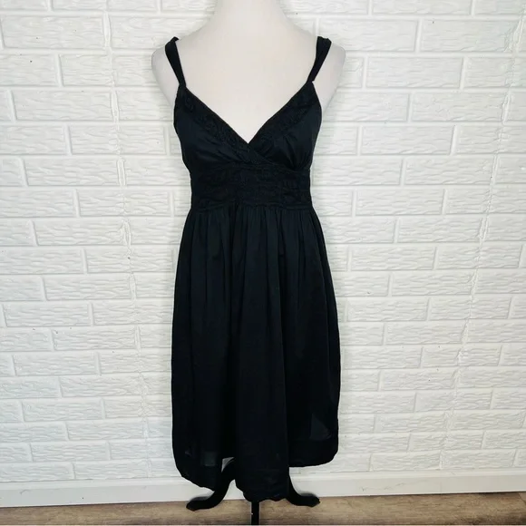 VINCE Smocked Black Sundress Lined Cotton Size 6 - Picture 1 of 7